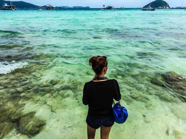 Coral Bay - My Beach Paradise - A Travel Guide to Sun and Snorkeling