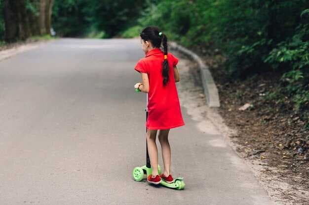 Hitchhiking Solo as a Female in China - Lessons in Courage and Safety