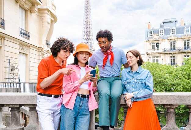 Neighborhoods that breathe local life