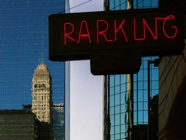 Guest opinions: Service, cleanliness, location, and value breakdown