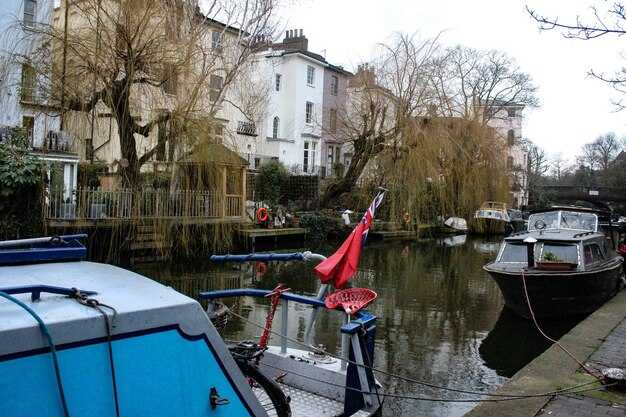Proximity to Museumplein: Which districts offer the shortest walk to major museums